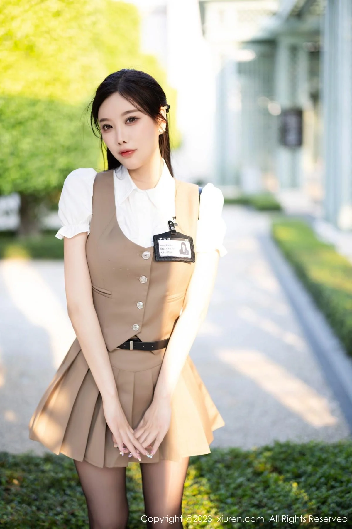 杨晨晨Yome杏色短裙套装露粉色内衣配超薄黑丝绝美写真 第 5 张