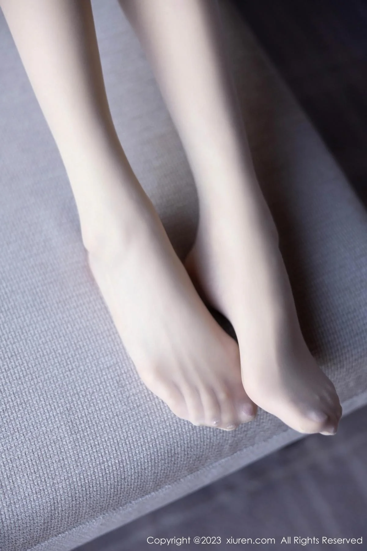 程程程咖啡色卫衣露淡红内衣配肉丝袜秀曼妙身姿绝美写真 第 54 张