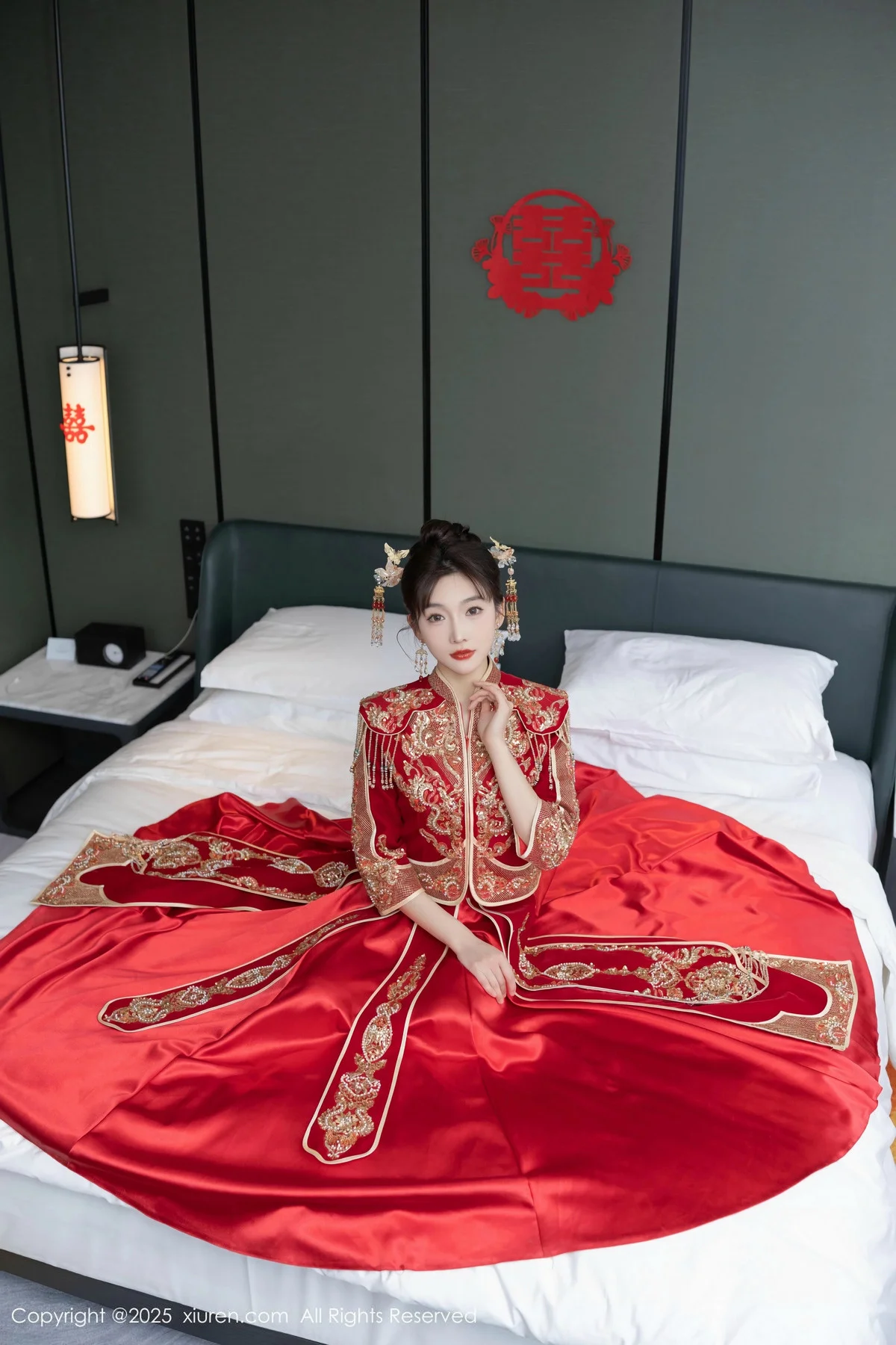 陆萱萱性感新娘装露红色内衣配超薄肉丝秀柔美身材绝美写真 第 1 张