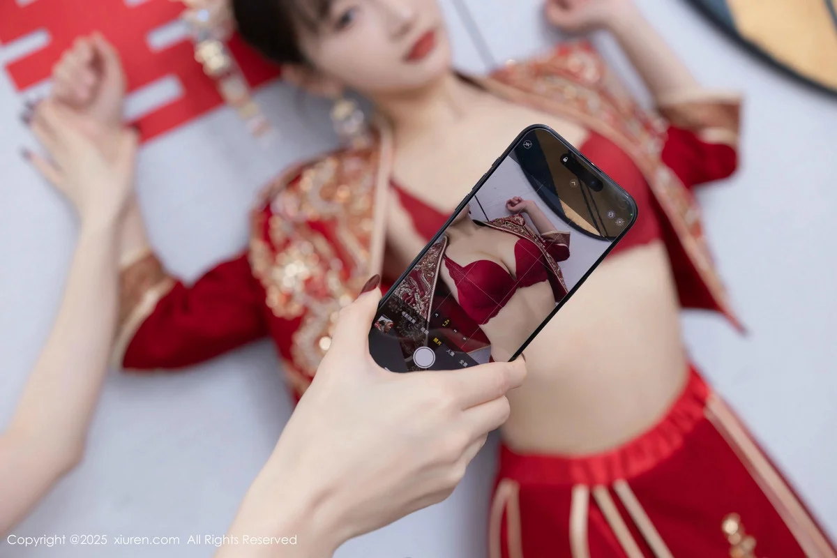 陆萱萱性感新娘装露红色内衣配超薄肉丝秀柔美身材绝美写真 第 11 张