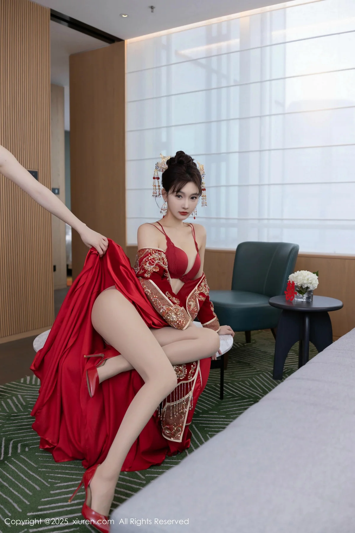 陆萱萱性感新娘装露红色内衣配超薄肉丝秀柔美身材绝美写真 第 25 张
