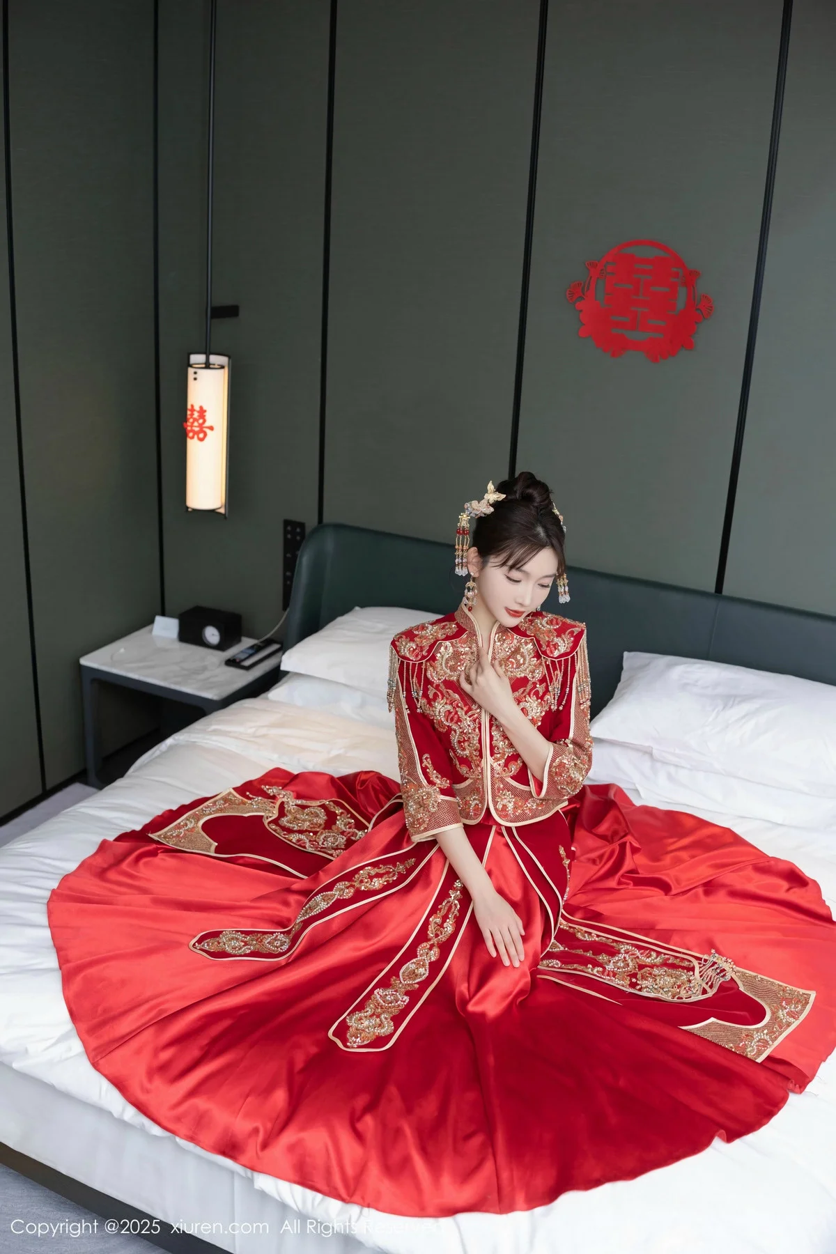 陆萱萱性感新娘装露红色内衣配超薄肉丝秀柔美身材绝美写真 第 3 张
