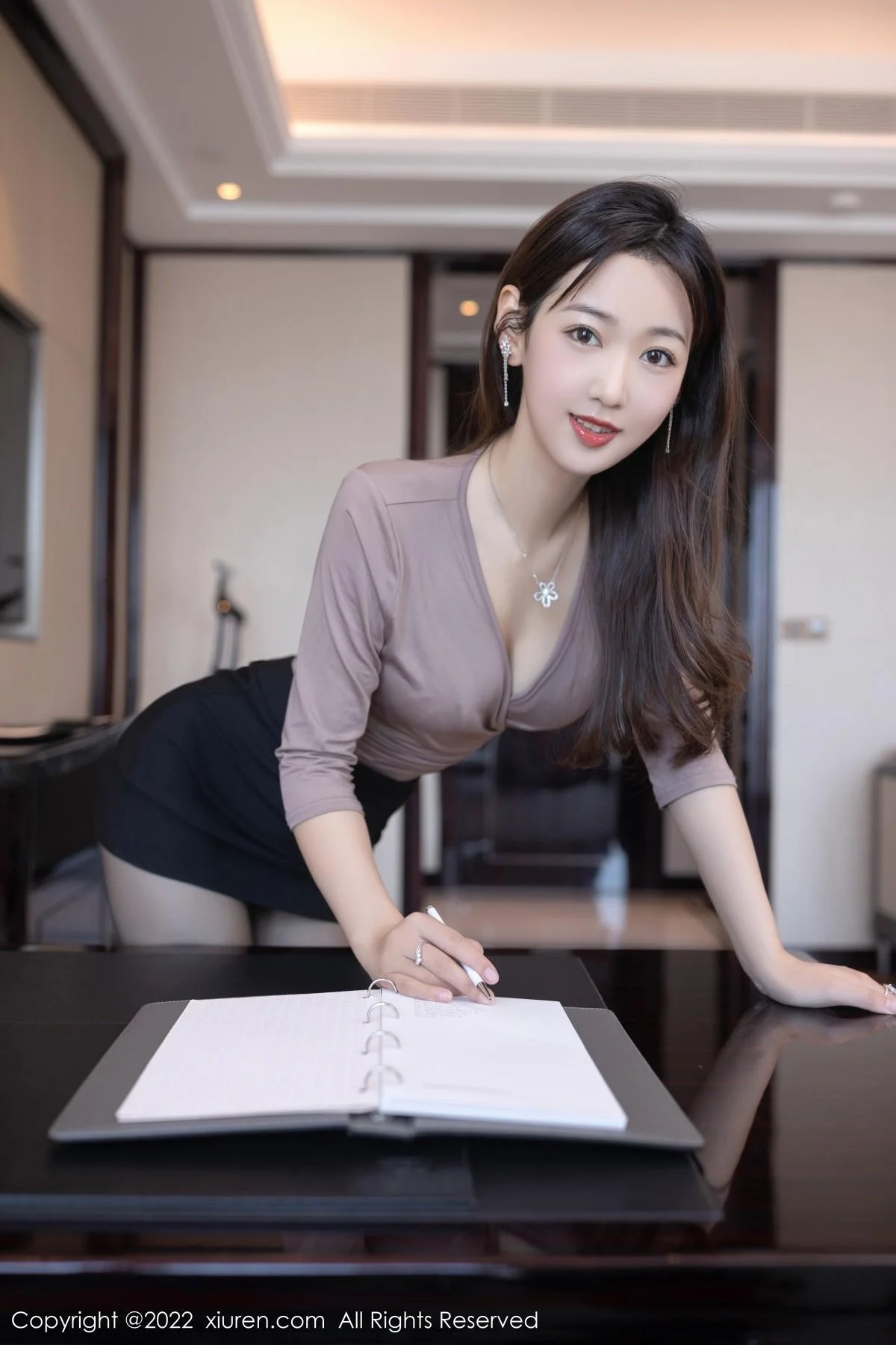 唐安琪秘书角色扮演半脱露性感蕾丝内衣超薄黑丝绝美写真 第 11 张