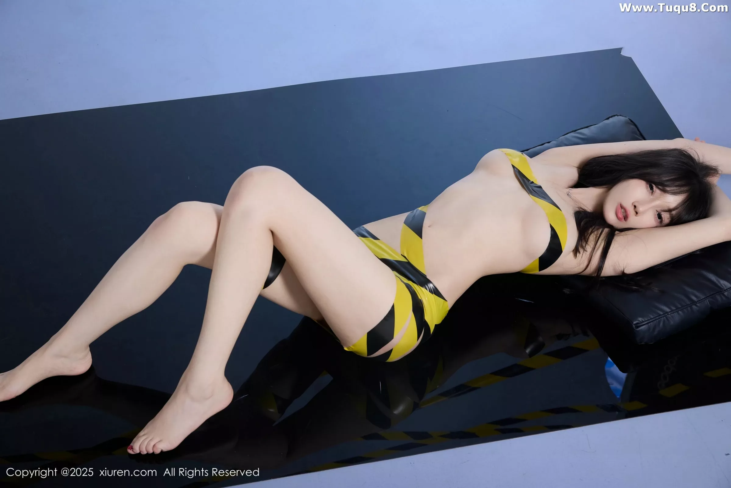 玥儿玥er性感制服配草莓黑丝+胶带裹身秀曼妙身姿绝美写真 第 101 张