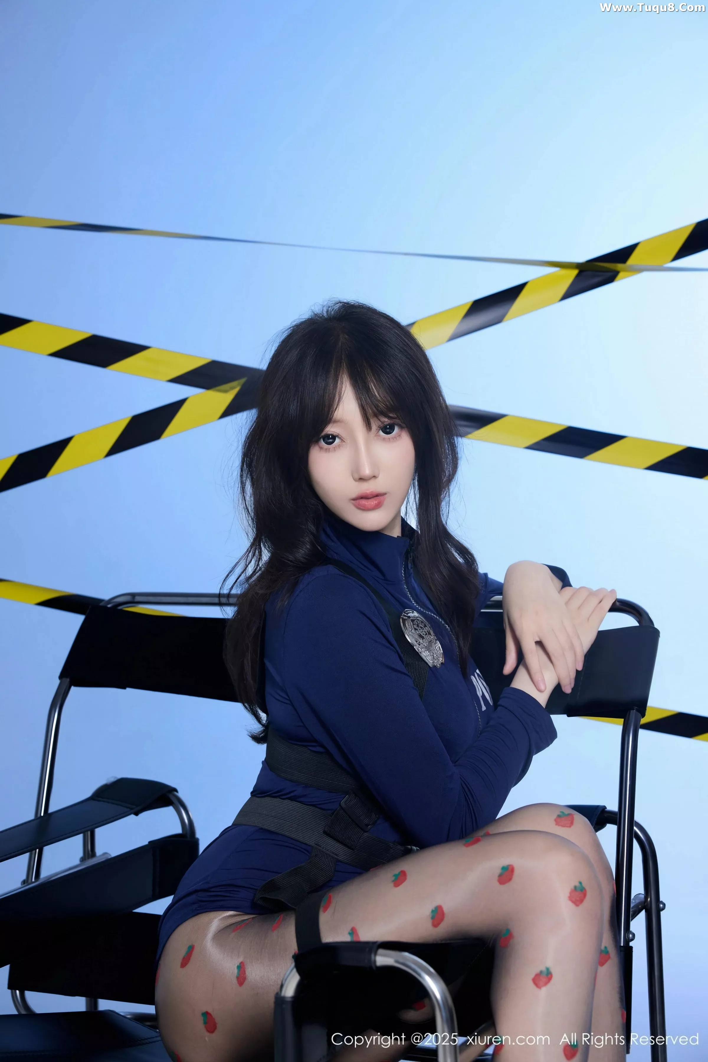 玥儿玥er性感制服配草莓黑丝+胶带裹身秀曼妙身姿绝美写真 第 29 张