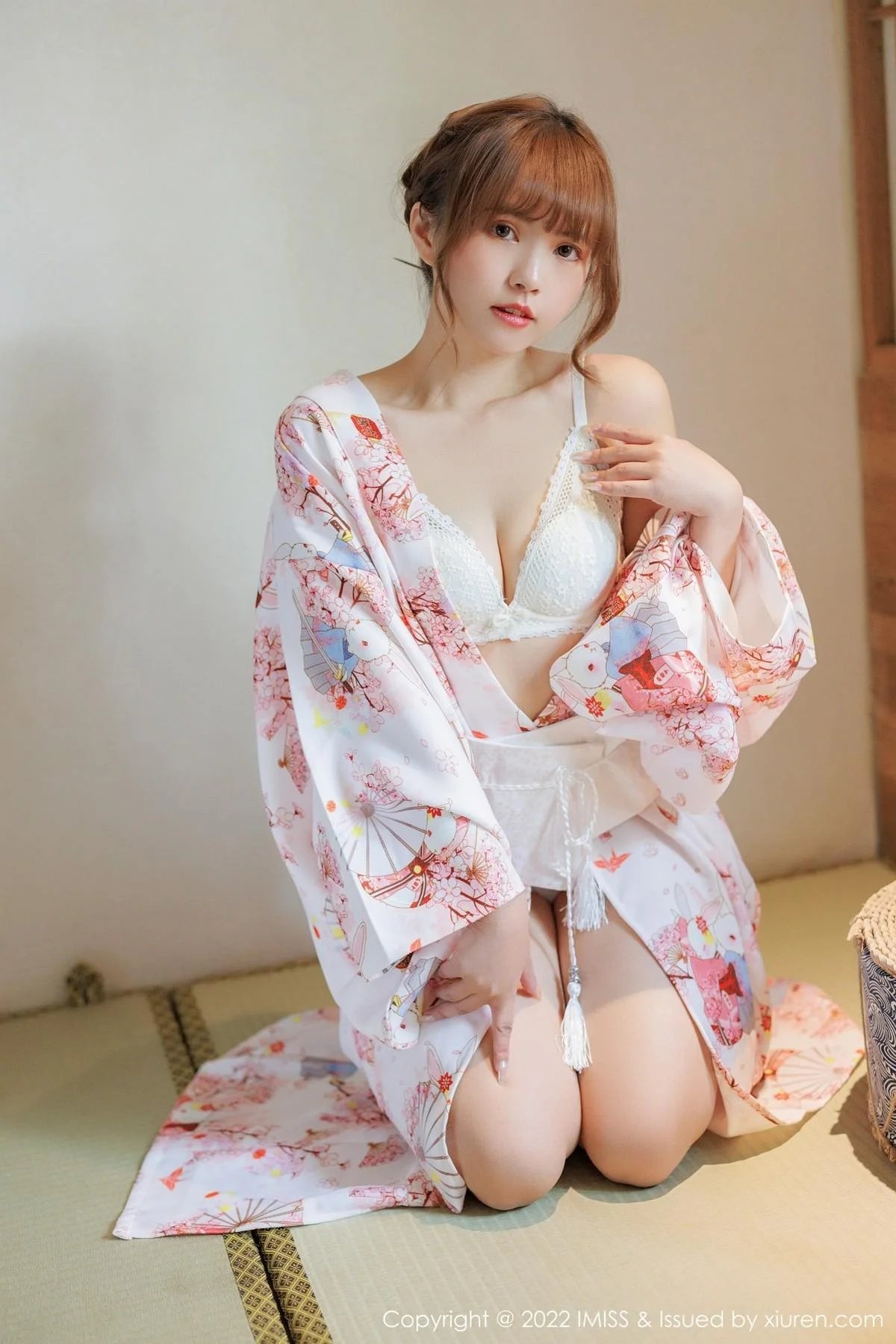 张思允Nice云南心愿旅拍半脱和服露蕾丝内衣完美绝美写真 第 30 张