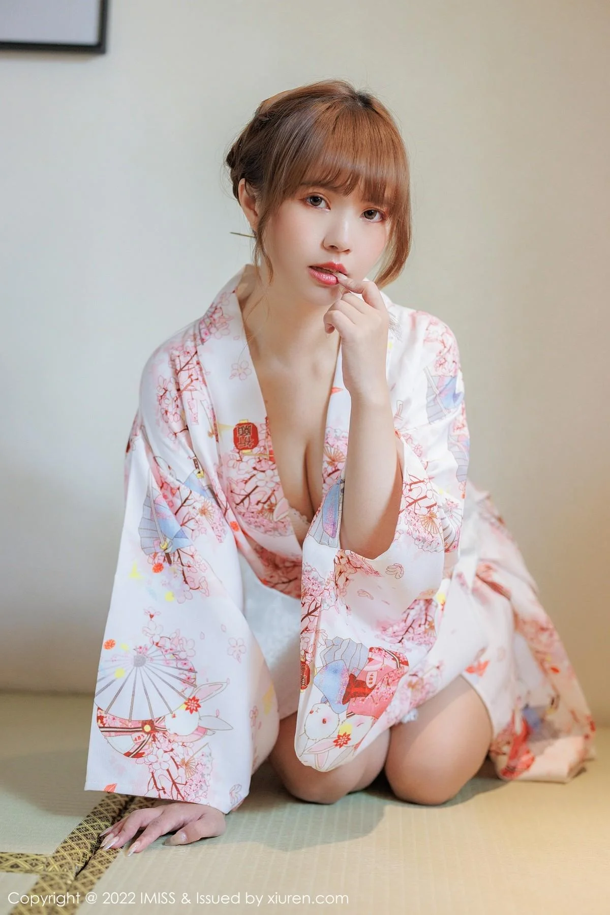 张思允Nice云南心愿旅拍半脱和服露蕾丝内衣完美绝美写真 第 39 张