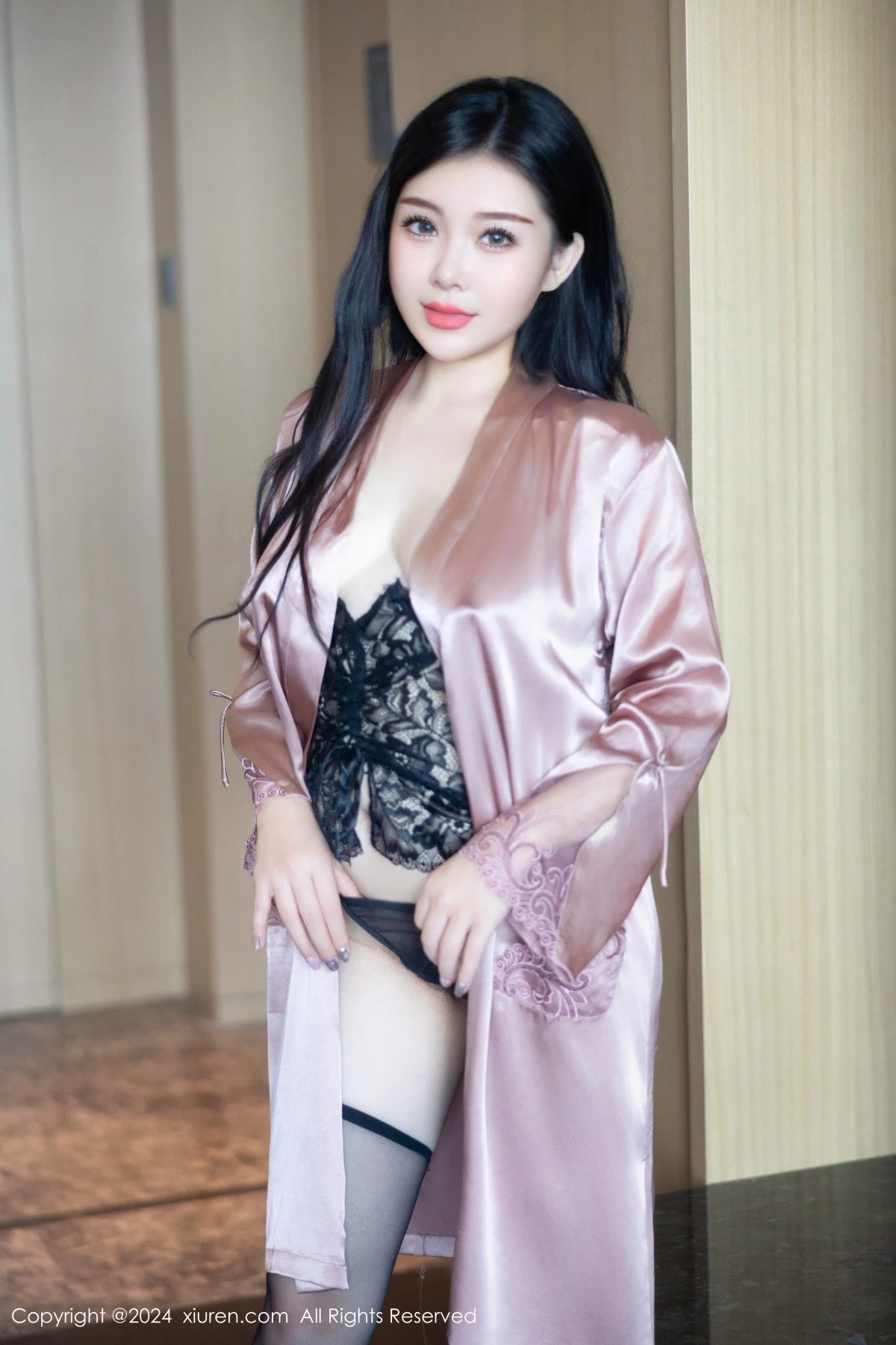 白洁bessie黑色情趣内衣配黑丝吊袜秀丰乳美臀绝美写真 第 55 张