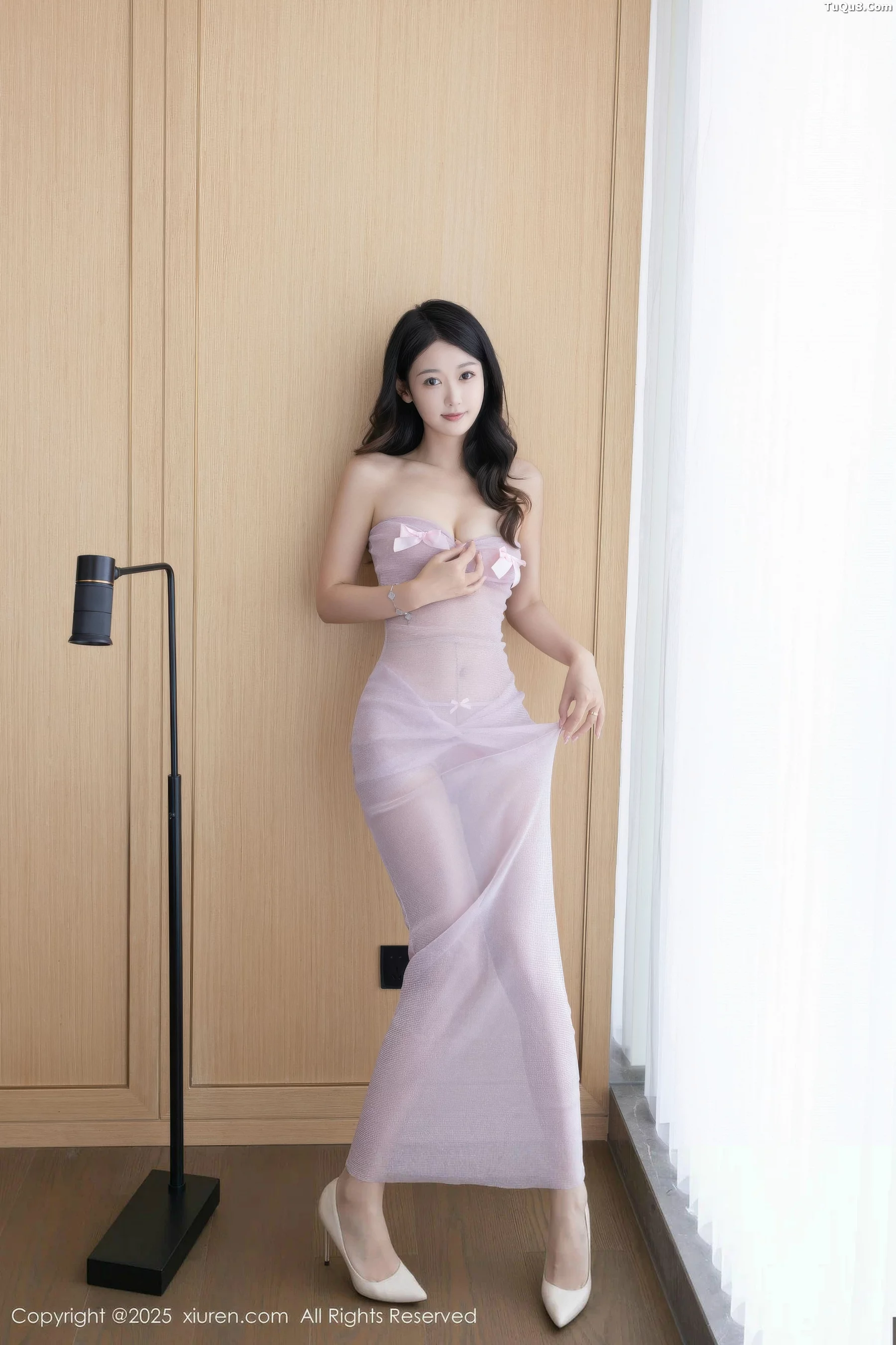唐安琪性感粉色连衣裙配超薄肉丝秀曼妙身姿迷人绝美写真 第 25 张