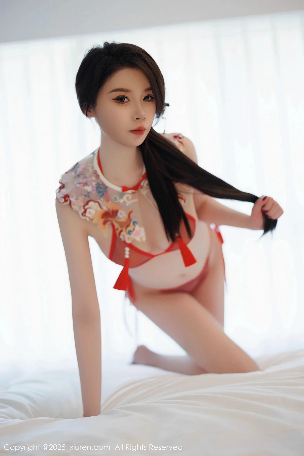 梦心玥性感红色旗袍服饰露红色内衣秀高挑曼妙身姿绝美写真 第 152 张