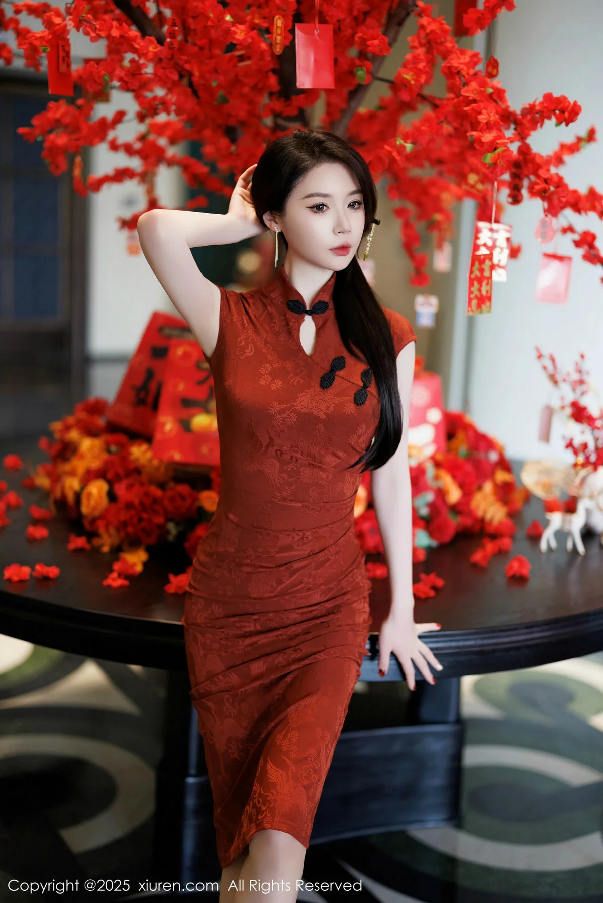 梦心玥性感红色旗袍服饰露红色内衣秀高挑曼妙身姿绝美写真 第 6 张
