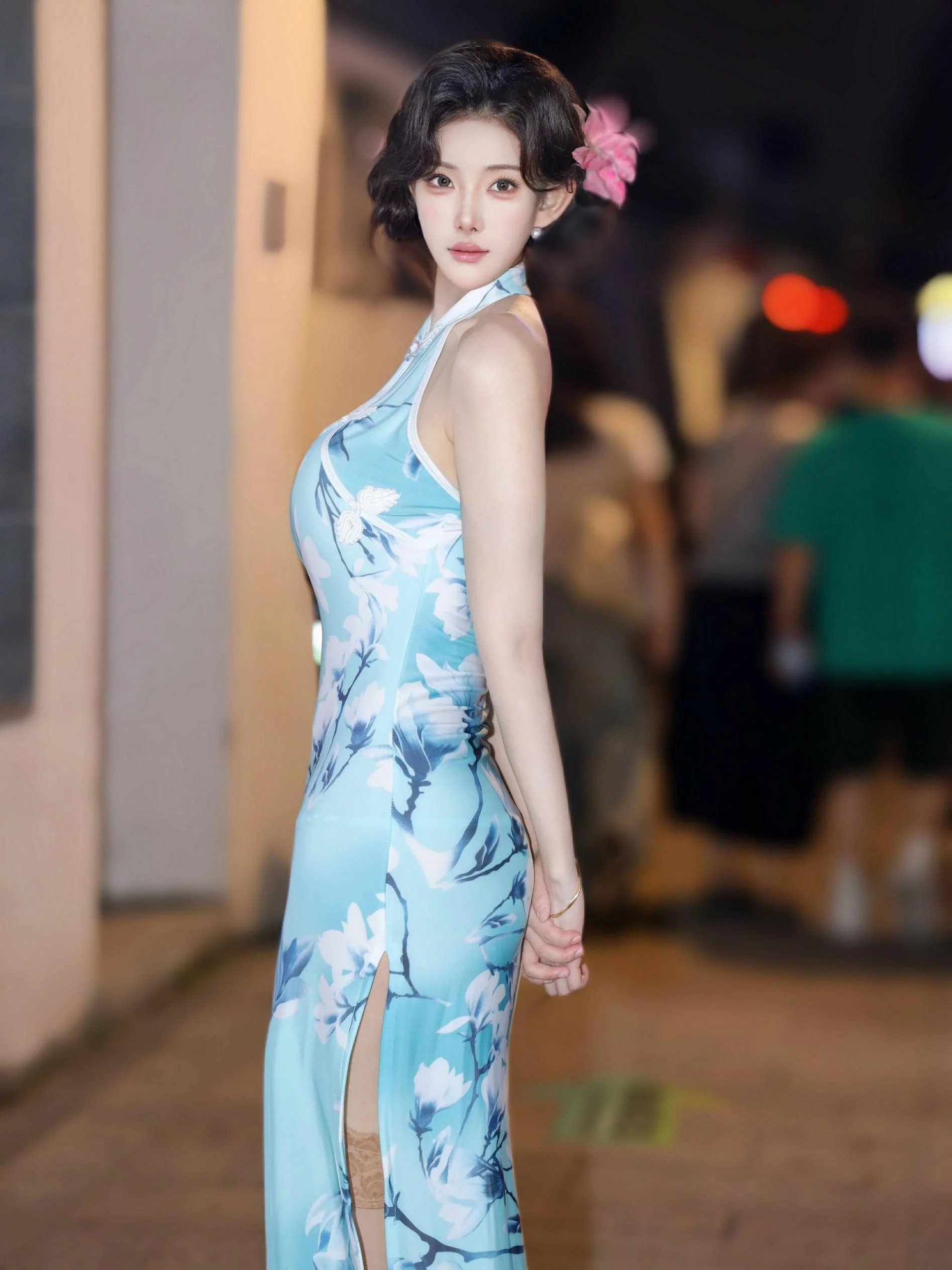 [秀人精选] 梨霜儿 诱人私拍福利 青色旗袍 第 5 张