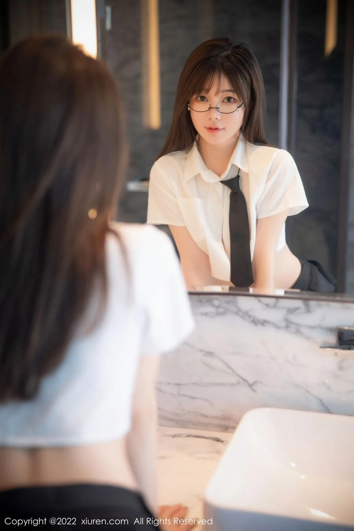 婠婠么性感学妹制服白色短T配黑短裙秀曼妙身姿绝美写真 第 40 张