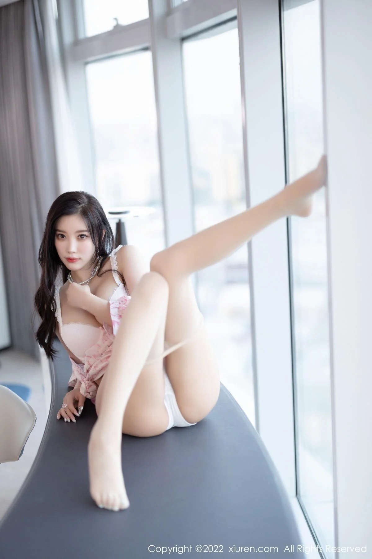 杨晨晨Yome脱性感粉色上衣露白色内衣秀丰腴身材绝美写真 第 77 张