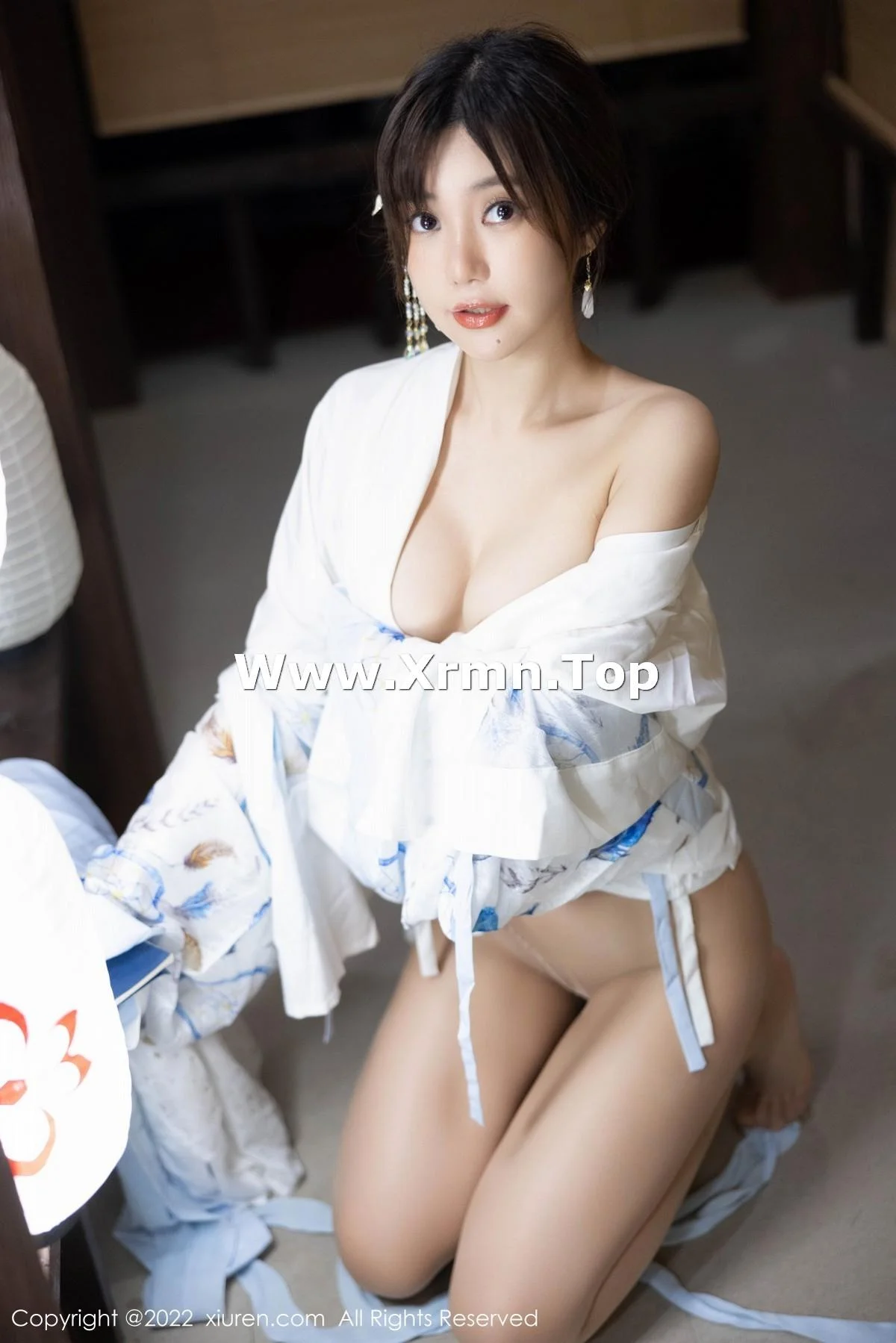 绮里嘉ula私房日式风性感和服配超薄无内肉丝极致绝美写真 第 43 张