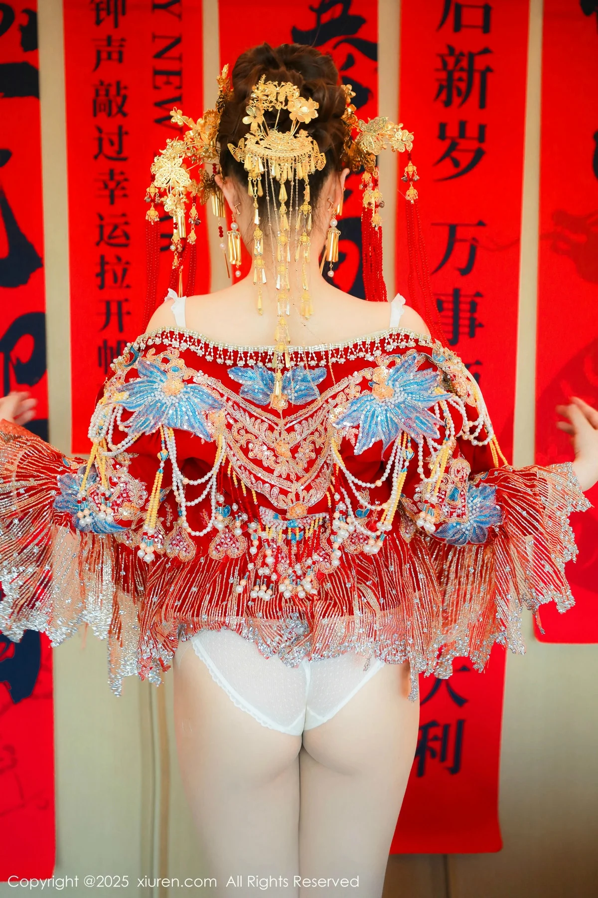 蛋蛋宝新年主题性感红色新娘装露白色内衣秀丰腴身材绝美写真 第 102 张
