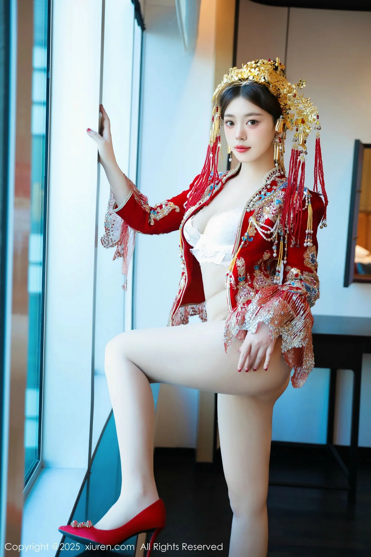 蛋蛋宝新年主题性感红色新娘装露白色内衣秀丰腴身材绝美写真 第 110 张