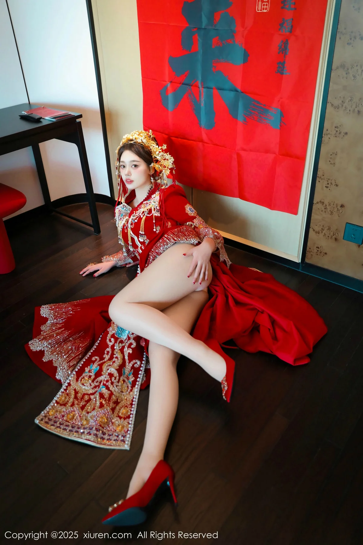 蛋蛋宝新年主题性感红色新娘装露白色内衣秀丰腴身材绝美写真 第 12 张