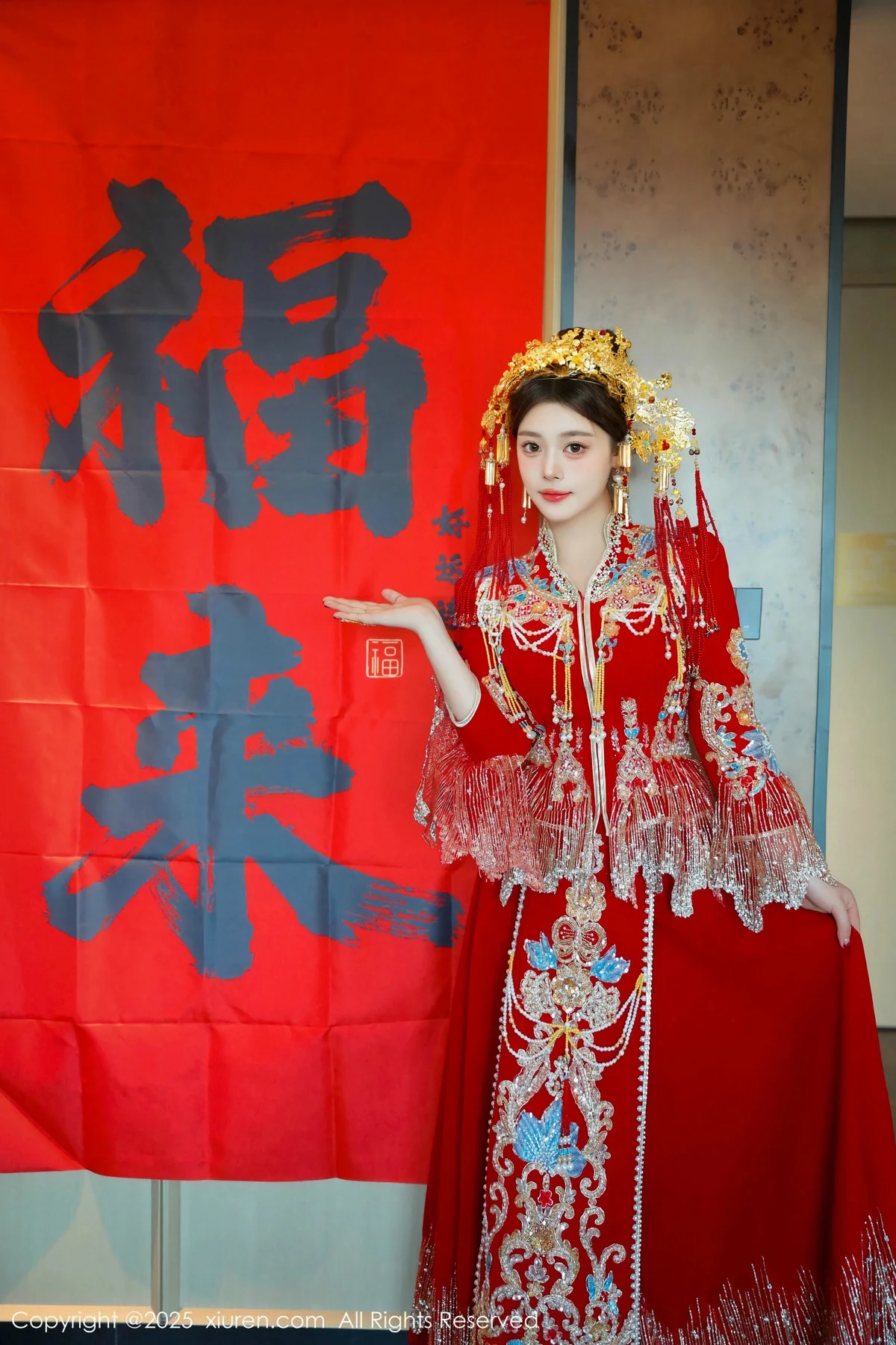 蛋蛋宝新年主题性感红色新娘装露白色内衣秀丰腴身材绝美写真 第 2 张