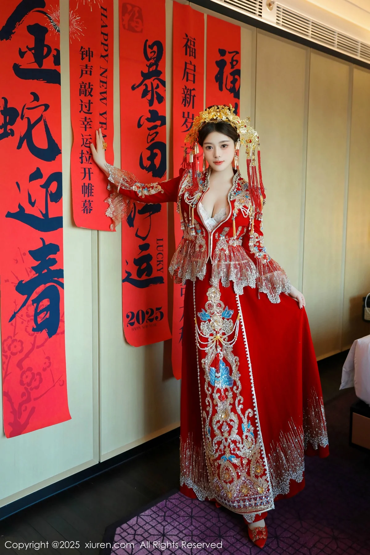 蛋蛋宝新年主题性感红色新娘装露白色内衣秀丰腴身材绝美写真 第 39 张