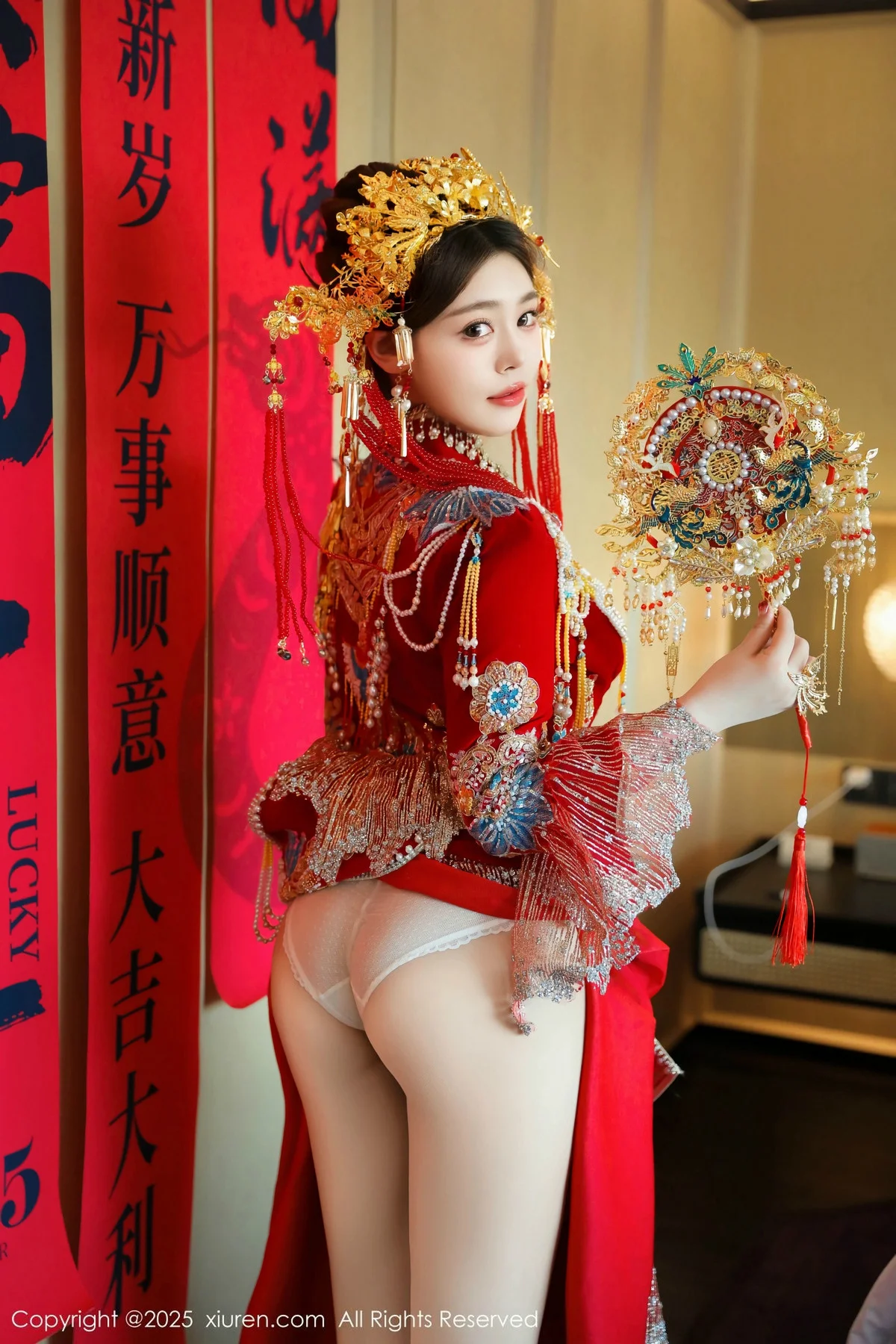 蛋蛋宝新年主题性感红色新娘装露白色内衣秀丰腴身材绝美写真 第 44 张