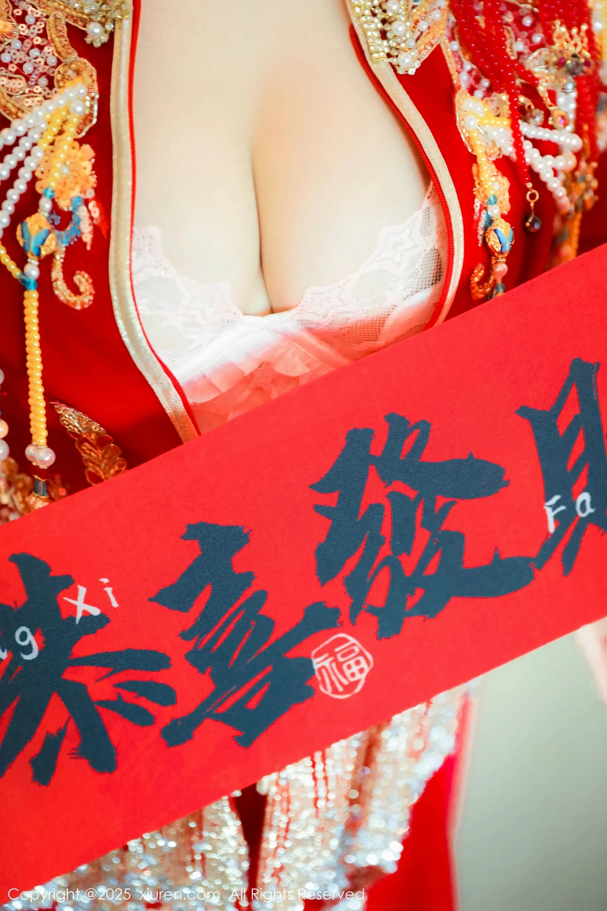 蛋蛋宝新年主题性感红色新娘装露白色内衣秀丰腴身材绝美写真 第 69 张