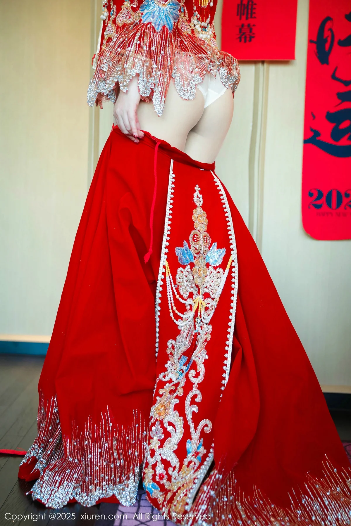 蛋蛋宝新年主题性感红色新娘装露白色内衣秀丰腴身材绝美写真 第 77 张